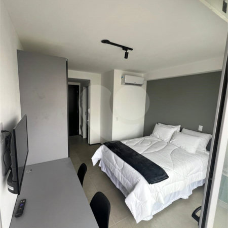 STUDIO 21,68M² TOTALMENE IMOBILIADO AO LADO DO SHOPPING IBIRAPUERA