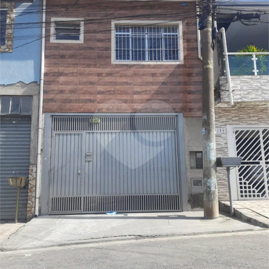 Sobrado à venda com 1 suíte em Jardim Luciana, Itaquaquecetuba, SP