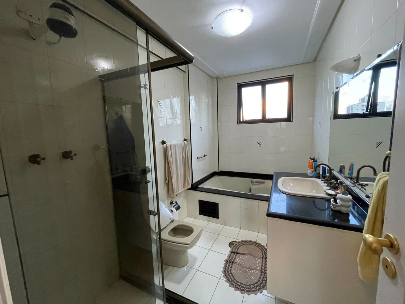 Apartamento com 4 dormitórios à venda, 290 m² por R$ 2.200.000,00 - Boqueirão - Santos/SP