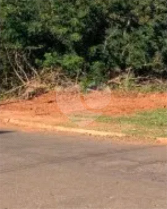 Terreno à venda no Centro, Jardim, MS