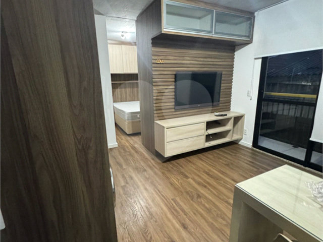 Apartamento à venda com 1 quarto em Santo Amaro, São Paulo, SP