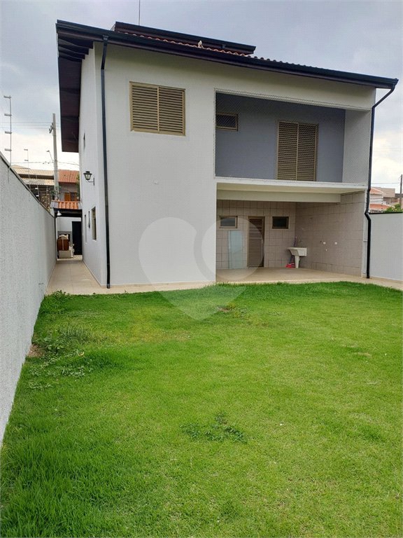 Sobrado à venda com 3 quartos, sendo 1 suíte,  em Jardim Regina, Indaiatuba, SP