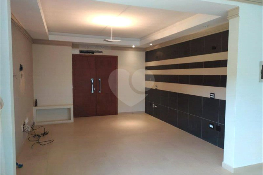 Casa à venda com 4 suítes no condomínio Parque Imperial, Mairiporã - SP