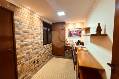 Apartamento à venda com 3 quartos, sendo 1 suíte, no Centro, Ribeirão Preto, SP
