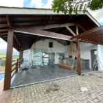 Casa à venda com 3 suítes no condomínio Riviera dos Pássaros, Joanópolis - SP