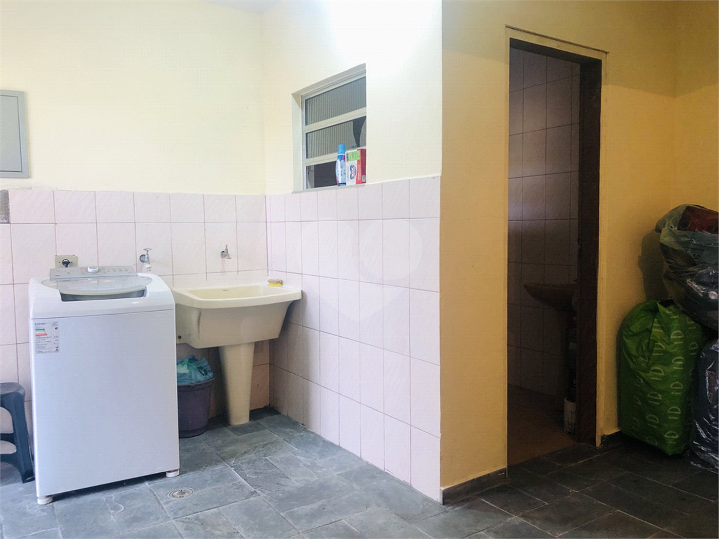 Sobrado à venda com 3 quartos, sendo 1 suíte, em Vila Romero, São Paulo, SP