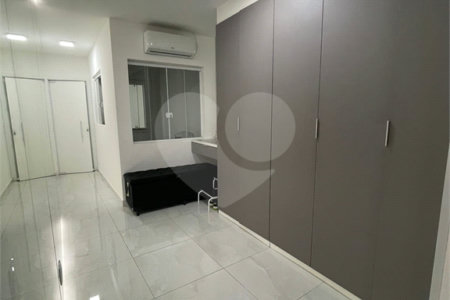 Sobrado à venda com 3 quartos, sendo 1 suíte, em Vila Maria Alta, São Paulo, SP