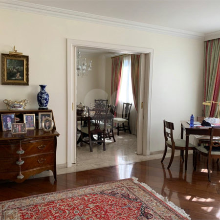 Apartamento à venda com 3 quartos, sendo 1 suíte, em Itaim Bibi, São Paulo, SP