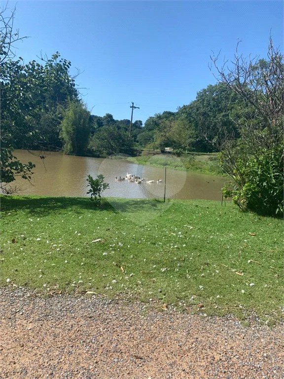 Casa à venda com 10 quartos, sendo 3 suítes, no condomínio Chácaras Campo Verde, Campo Limpo Paulista - SP