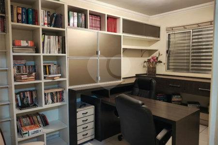 SOBRADO COMERCIAL PARA LOCAÇÃO NO RUDGE RAMOS | 197 m²