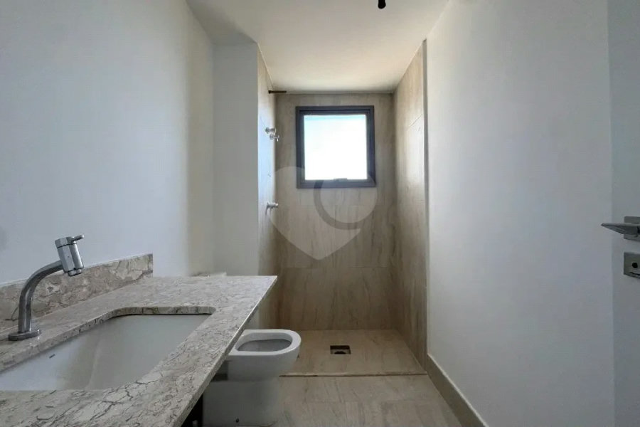 Apartamento para venda em Campo Belo com 3 quartos, sendo 3 suítes, 136m²