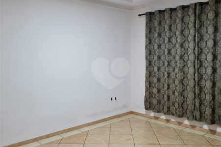 Casa sobrado para venda no Jardim das Torres