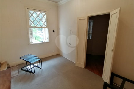 CASA À VENDA NA VILA MARIANA, 280m2, 5Q, 2 VAGAS DE GARAGEM.