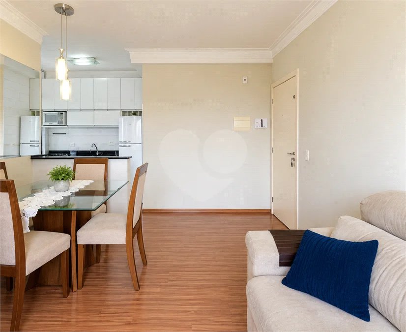 Apartamento com 2 dormitórios e 1 vaga em Nova Petrópolis, com piscina, academia, brinquedoteca, churrasqueira e portaria 24 horas. Excelente localização.