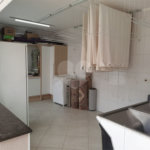 casa térrea na Vila Romana, 07 vagas de garagem, 4 quartos,, sendo 1 suíte amplo quintal.