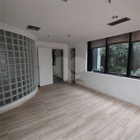 Sala comercial para locação no Jardim Paulista, 90 m², 2 vagas de garagem
