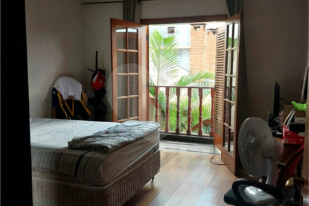 Casa à venda com 4 quartos, sendo 2 suítes,  em Jardim Japão, São Paulo, SP