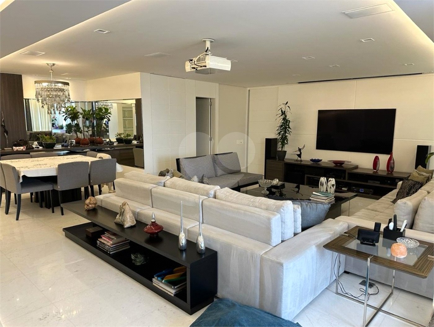 Apartamento à venda com 3 quartos, sendo 1 suíte, em Higienópolis, São Paulo, SP