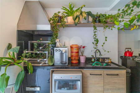 Apartamento à venda com 3 quartos, sendo 1 suíte,  em Morumbi, São Paulo, SP