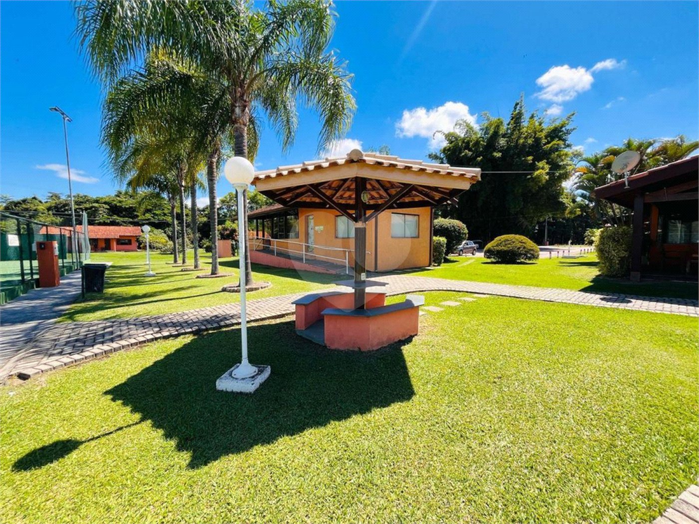 Casa à venda no condomínio Shamballa II, Atibaia - SP
