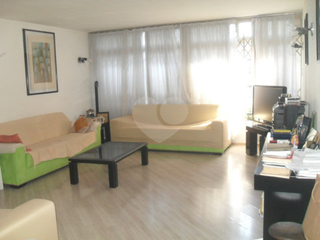 Sobrado à venda ou para alugar com 3 suítes em Vila Mascote, São Paulo, SP