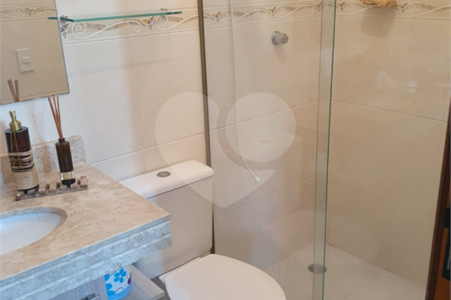 Casa à venda com 2 suítes no condomínio Residencial Maracujás, São Paulo - SP