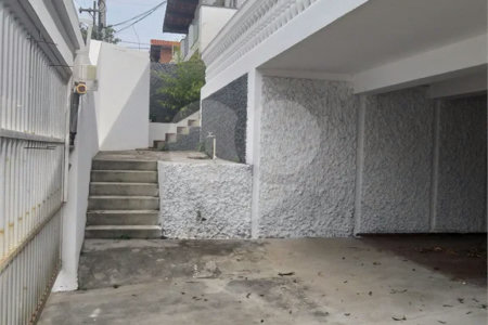 Casa à venda com 4 quartos, sendo 1 suíte,  no Centro, Vinhedo, SP