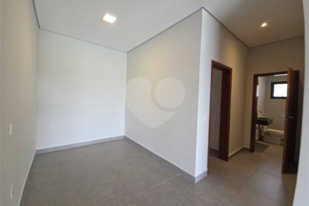 Casa à venda com 3 suítes no condomínio Village Ipanema I, Araçoiaba da Serra - SP