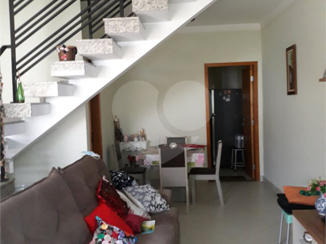 Casa à venda com 3 quartos, sendo 1 suíte,  no condomínio Residencial Canarinho, São Paulo - SP