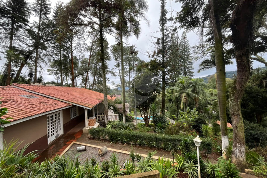 Casa à venda ou para alugar com 5 quartos em Roseira, Mairiporã, SP