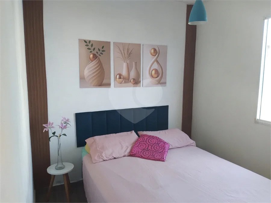 Apartamento à venda com 2 quartos em Jardim Ísis, Cotia, SP