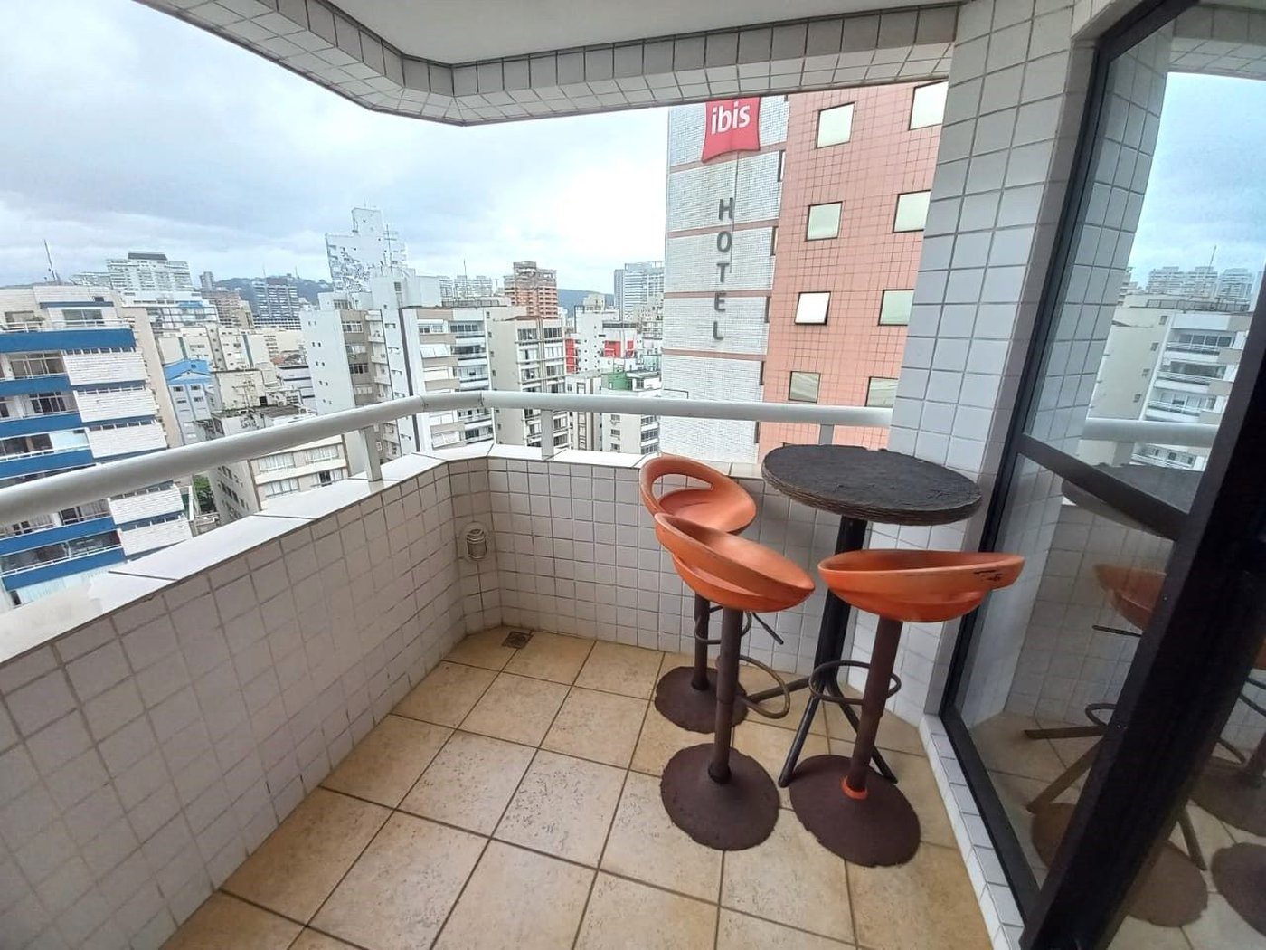 Apartamento com 2 dormitórios à venda, 60 m² por R$ 585.000,00 - Boqueirão - Santos/SP