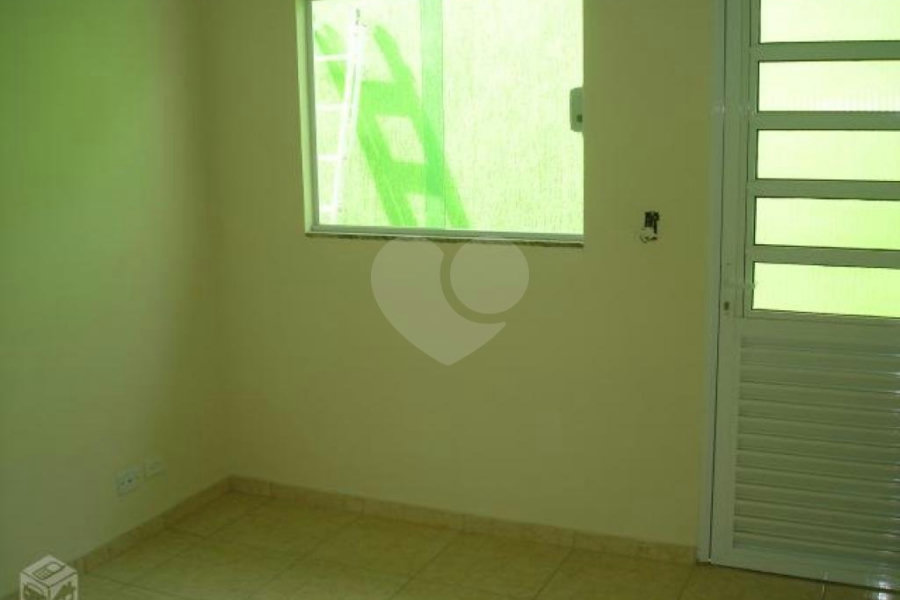 Casa à venda com 2 quartos no condomínio Travessa Roberto Rocha Mendes,65, São Paulo - SP