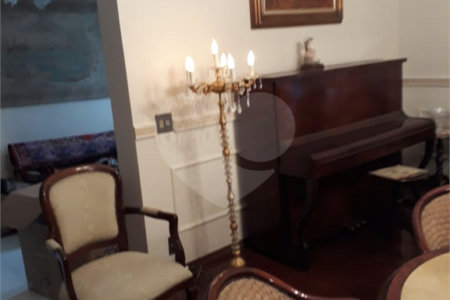 Casa à venda ou para alugar com 5 suítes em Jardim Leonor, São Paulo, SP