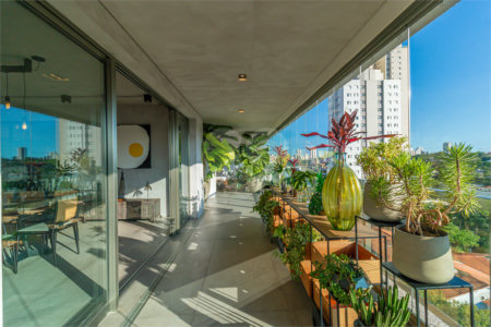 Apartamento à venda com 4 suítes em Campo Belo, São Paulo, SP