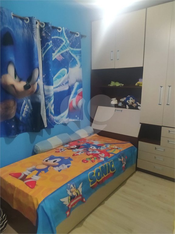 Sobrado à venda com 3 quartos, sendo 1 suíte, em Cidade Tiradentes, São Paulo, SP
