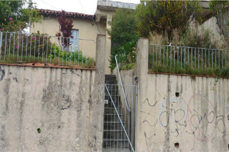 Casa Térrea à venda com 5 suítes em Vila Lageado, São Paulo, SP