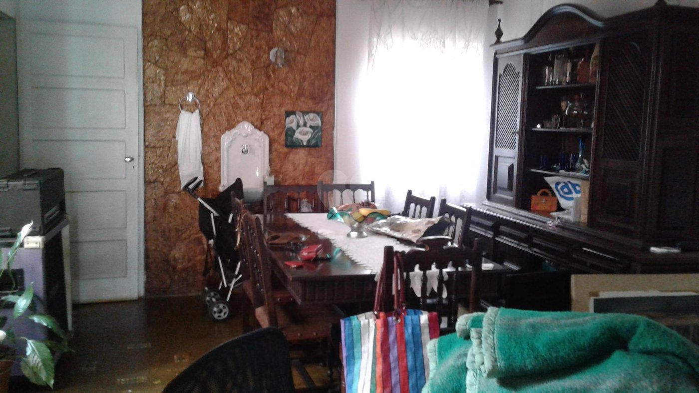 Casa à venda com 3 quartos em Mirandópolis, São Paulo, SP