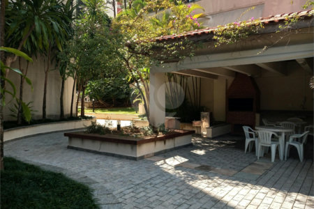 Apartamento à venda com 3 suítes em Vila Suzana, São Paulo, SP