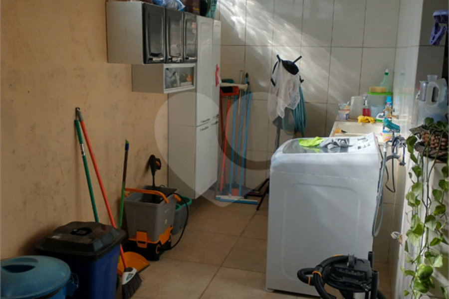 Sobrado à venda com 3 quartos, sendo 1 suíte, em Tremembé, São Paulo, SP