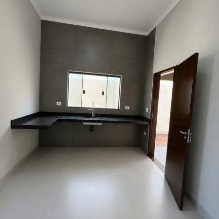 Casa à venda com 3 quartos, sendo 1 suíte,  em Bela Vista da Lagoa, Três Lagoas, MS