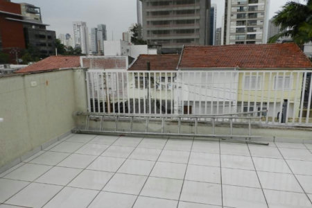 Sobrado à venda com 3 suítes em Brooklin, São Paulo, SP