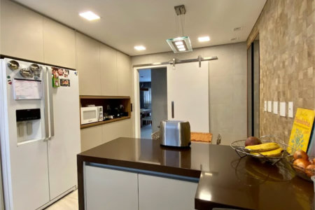 Apartamento à venda com 3 suítes em Vila Suzana, São Paulo, SP