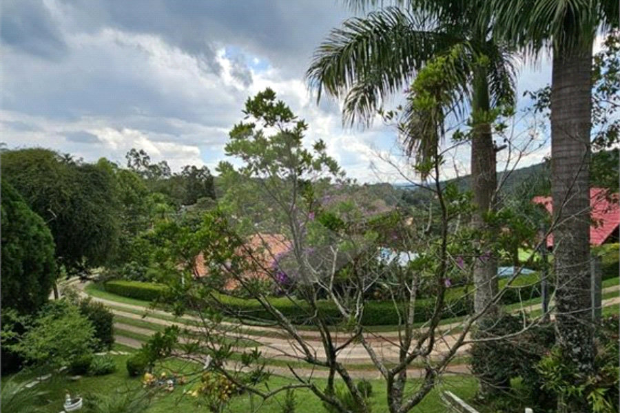 Casa à venda com 3 quartos, sendo 1 suíte, no condomínio Clube de Campo Fazenda Tabarã, Mairiporã - SP