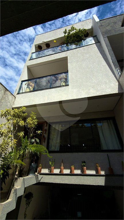 Sobrado à venda com 3 quartos, sendo 1 suíte, em Vila Paulicéia, São Paulo, SP