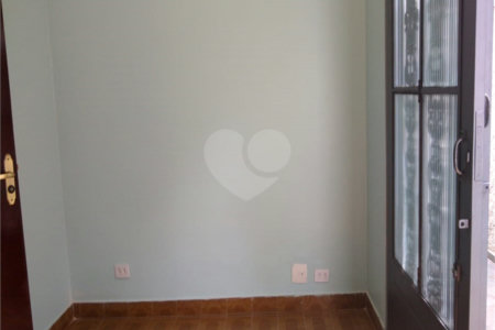 Sobrado à venda com 3 quartos, sendo 1 suíte, em Alto da Boa Vista, São Paulo, SP
