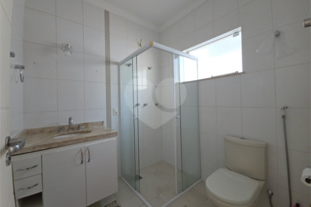 Casa à venda com 3 suítes no condomínio Residencial Villa dos Inglezes, Sorocaba - SP