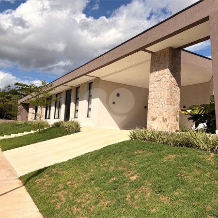 Casa à venda com 3 suítes no condomínio Condomíno Helena Maria, Sorocaba - SP