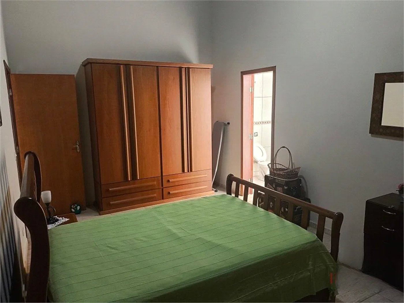 Casa à venda com 3 suítes no condomínio Granja Verediana, Ibiúna - SP
