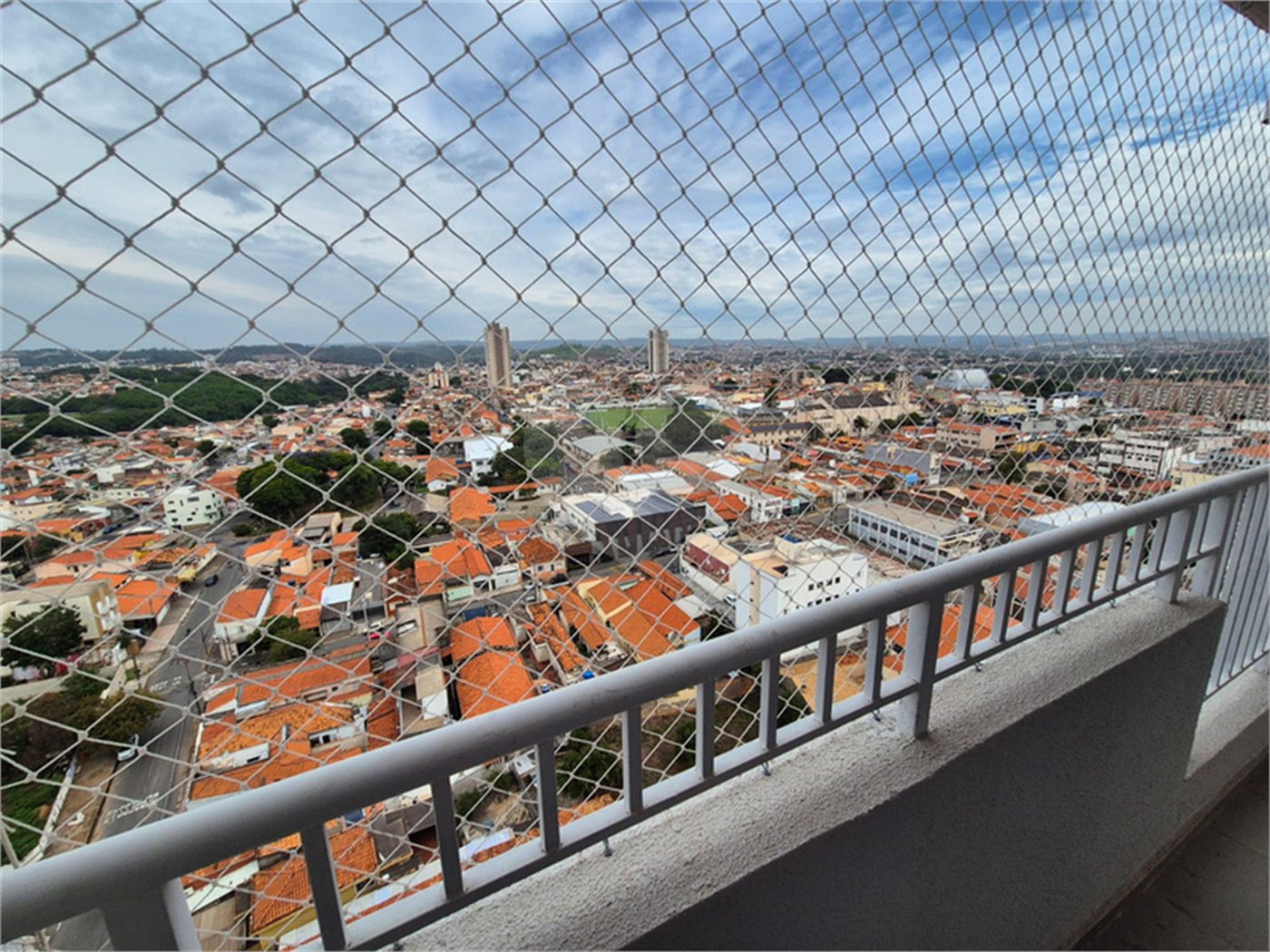Apartamento à venda com 2 quartos, sendo 1 suíte,  em Vila Hortência, Sorocaba, SP